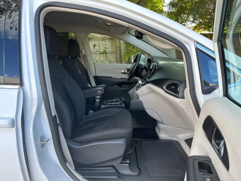 2020 Chrysler Pacifica Touring