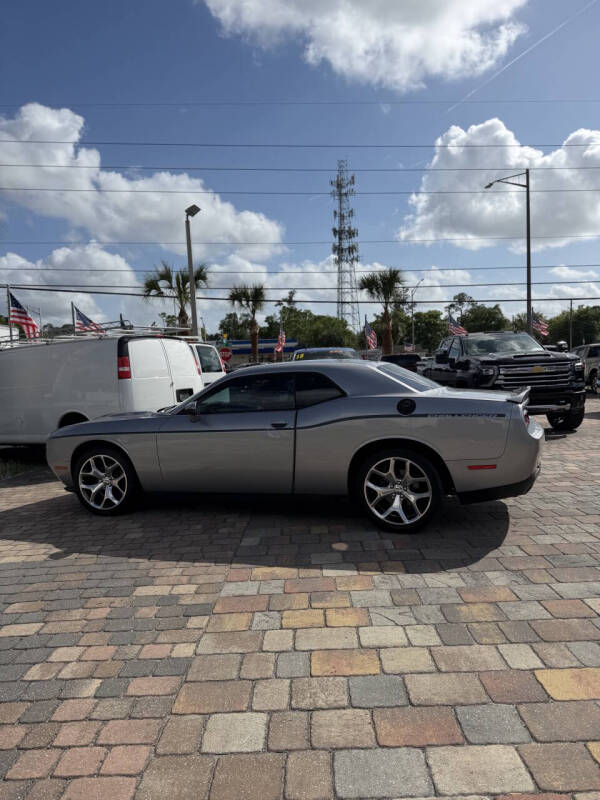 2015 Dodge Challenger SXT Plus
