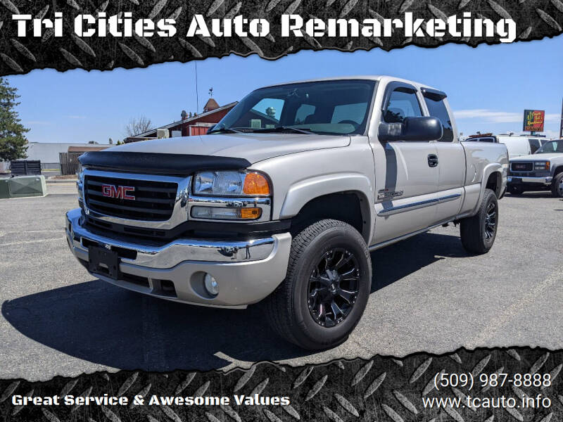 2005 GMC Sierra 2500HD for sale at Tri Cities Auto Remarketing in Kennewick WA