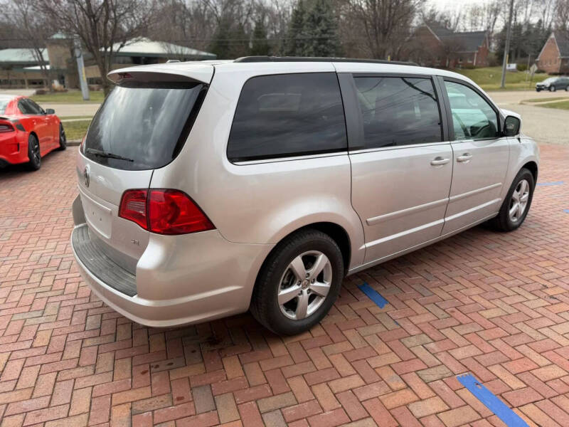 2011 Volkswagen Routan