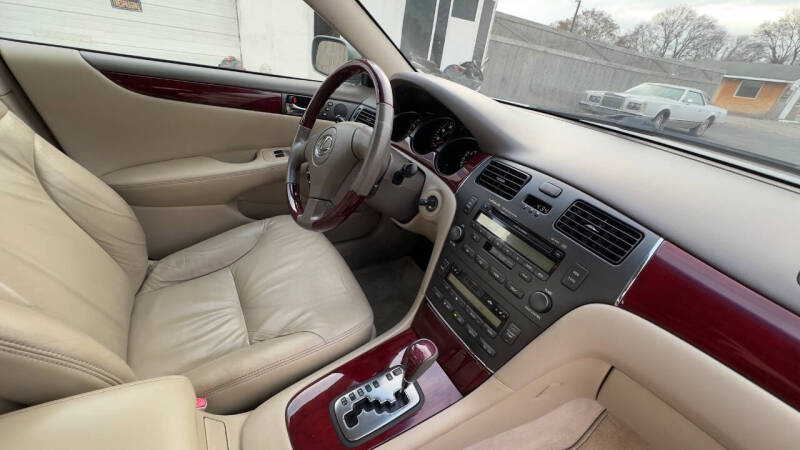 2004 Lexus ES 330