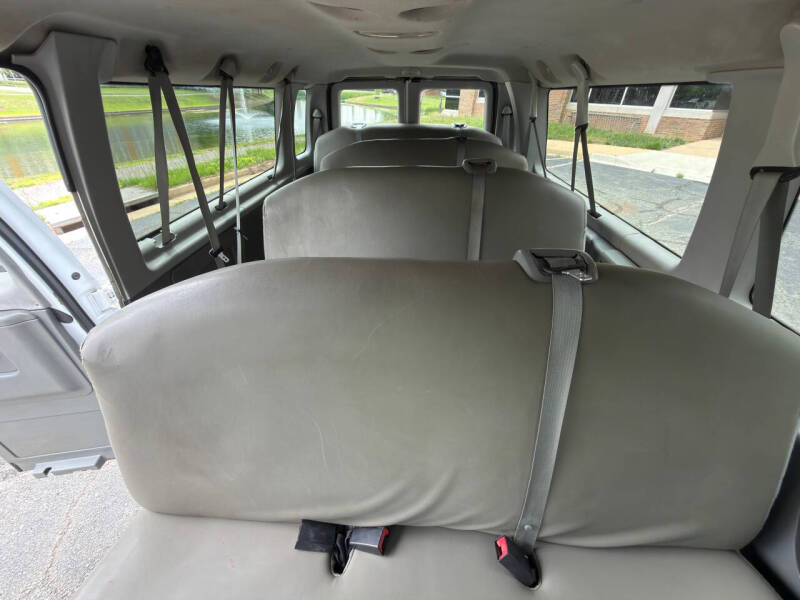 2010 Ford E-Series E-350 SD XL