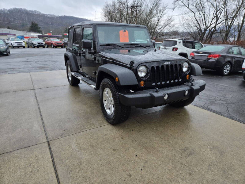 2012 Jeep Wrangler Unlimited Sport photo 2