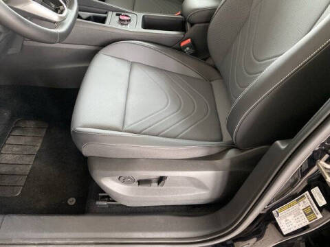 2025 Volkswagen Tiguan SE 4Motion