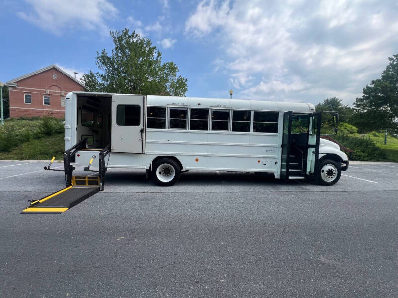 2018 International 24 passenger Shuttle Bus