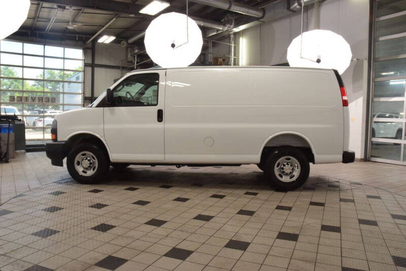 2025 Chevrolet Express 2500
