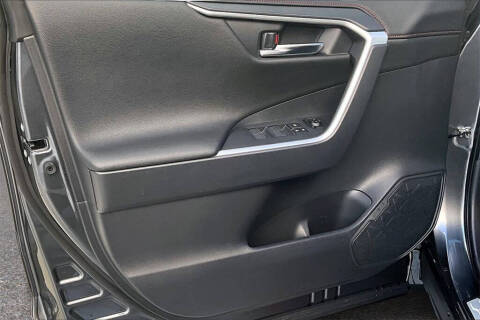 2025 Toyota RAV4 Plug-in Hybrid XSE