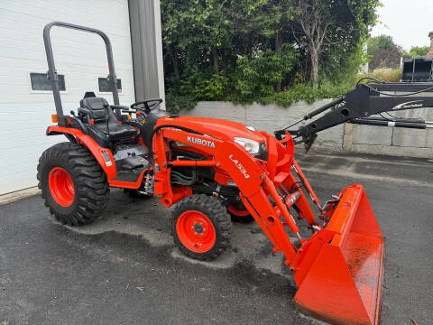 2017 Kubota B2650 Tractor w/ loader