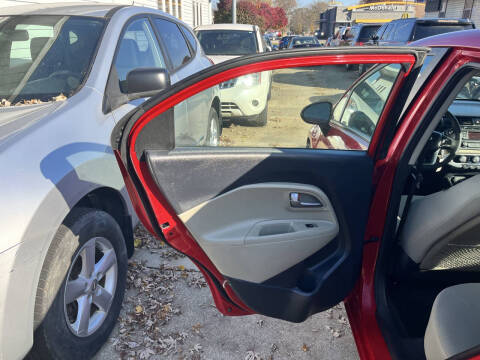 2015 Kia Rio 5-Door LX