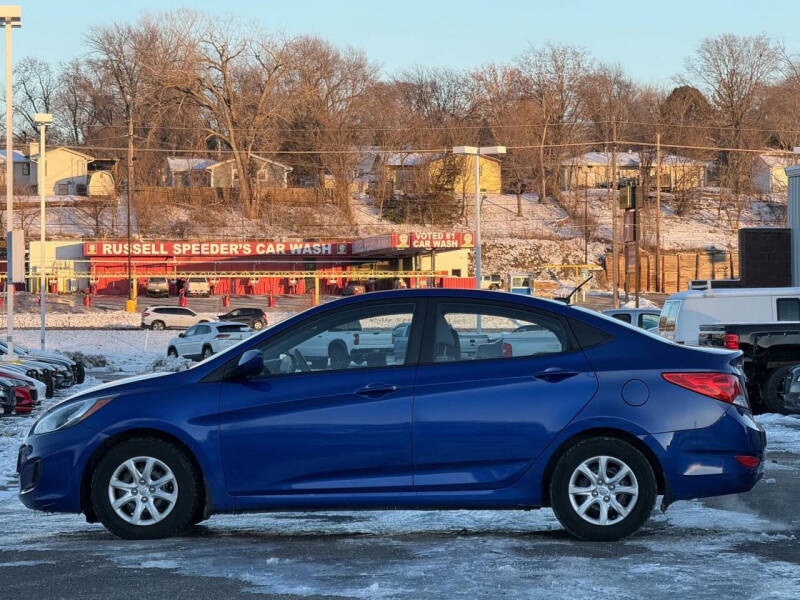 2012 Hyundai Accent GLS