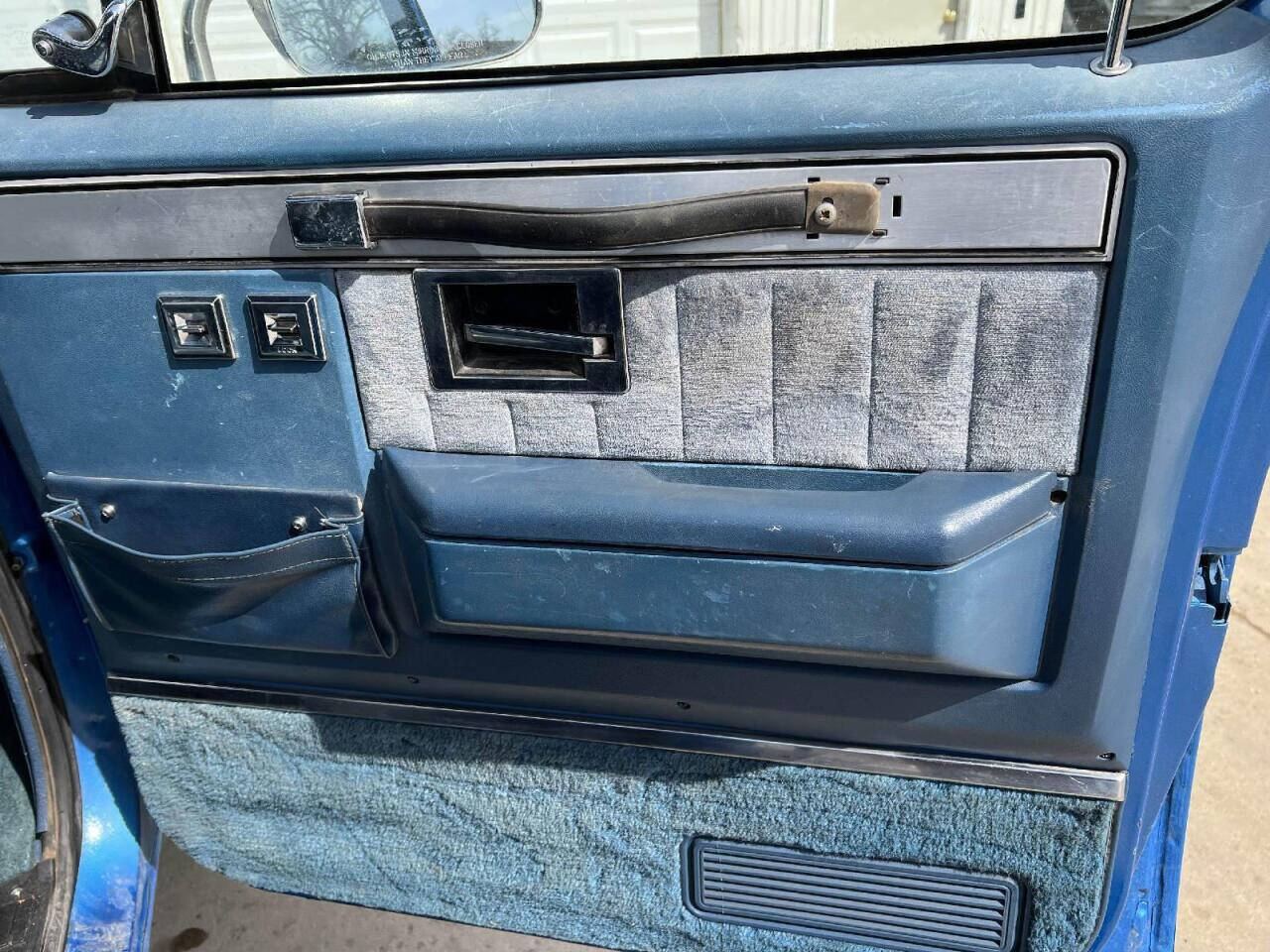 1986 Chevrolet C/K 10 Series 29