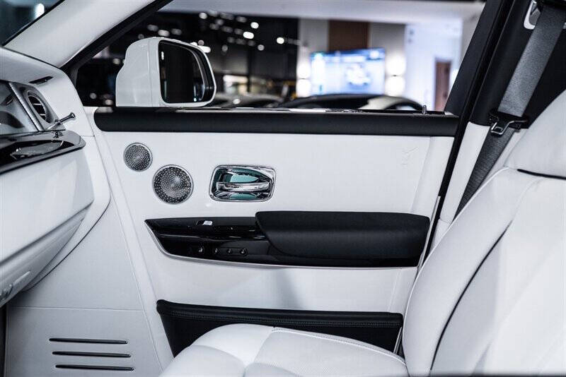 2025 Rolls-Royce Phantom