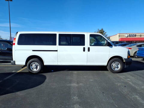 2022 Chevrolet Express LS 3500