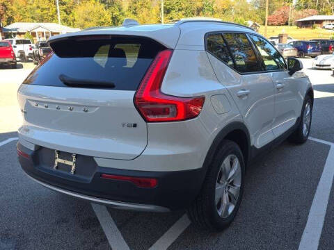 2020 Volvo XC40 T5 Momentum