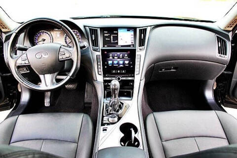 2015 Infiniti Q50 Premium