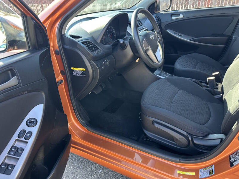 2017 Hyundai Accent SE