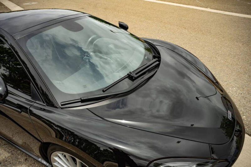 2017 McLaren 570GT