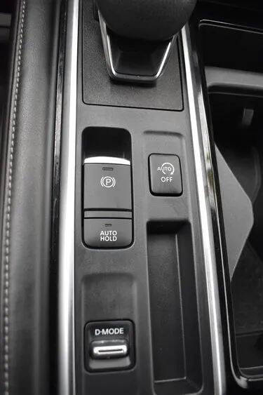 2023 Nissan Pathfinder SV