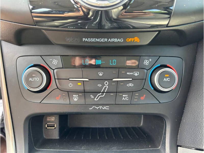 2018 Ford Focus Titanium