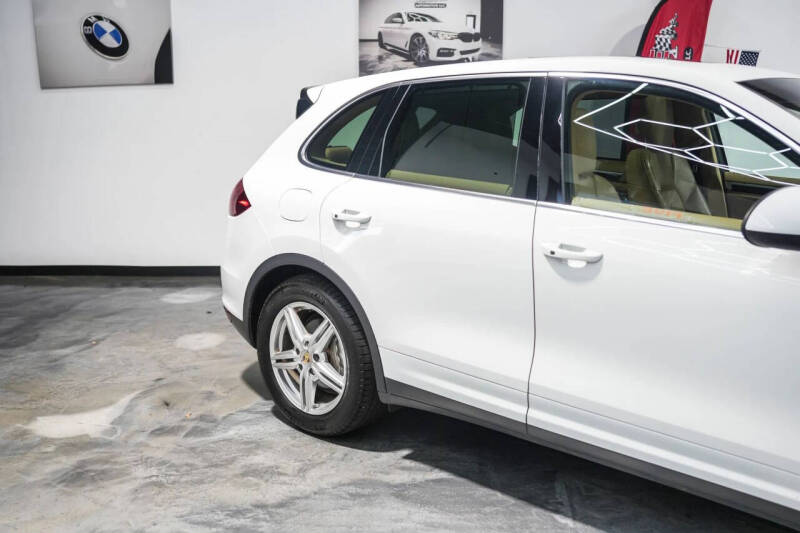 2014 Porsche Cayenne S Hybrid