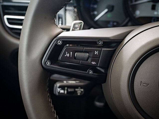 2025 Porsche Macan S