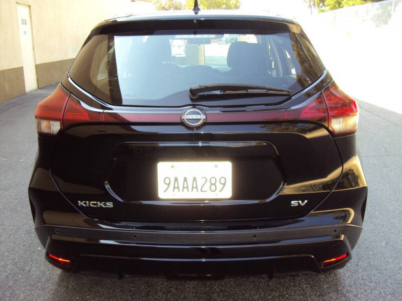2022 Nissan Kicks SV