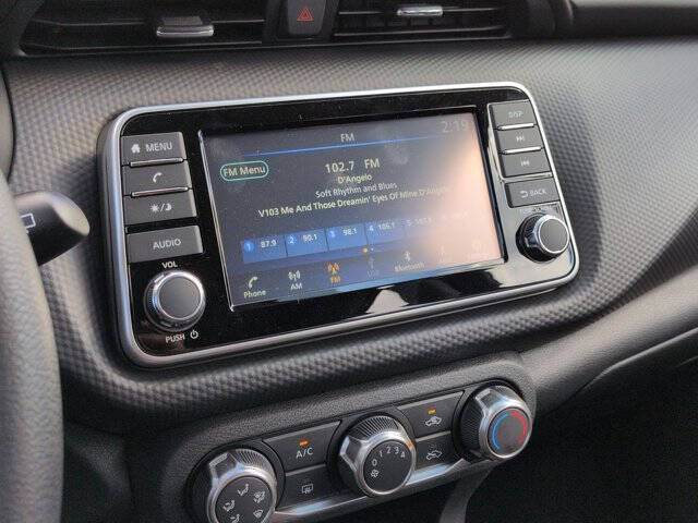 2025 Nissan Kicks Play S