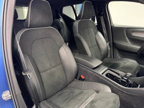 2021 Volvo XC40 Recharge Pure Electric P8