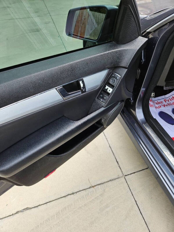 2011 Mercedes-Benz C-Class C 300 Luxury