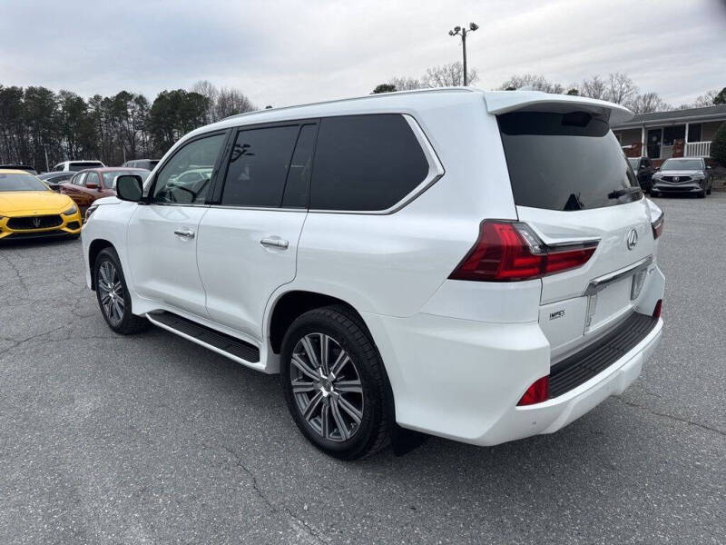 2016 Lexus LX 570