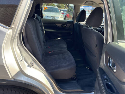 2015 Nissan Rogue SV