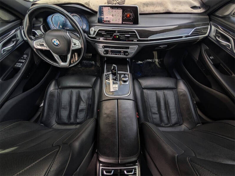 2019 BMW 7 Series 740i