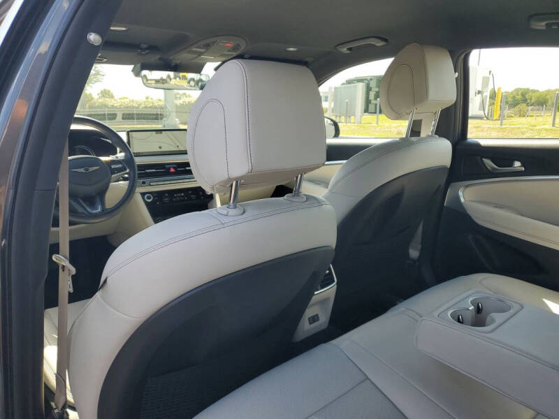 2025 Genesis G70