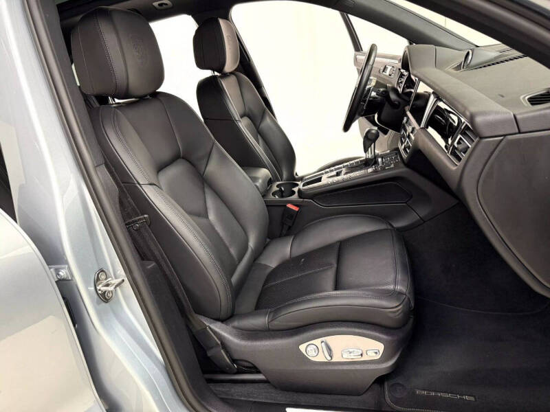 2020 Porsche Macan S