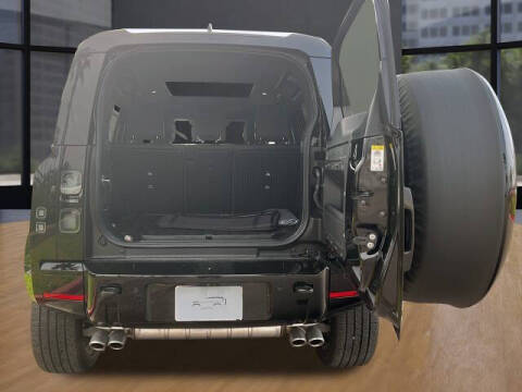 2026 Land Rover Defender 110 P500 X-Dynamic SE