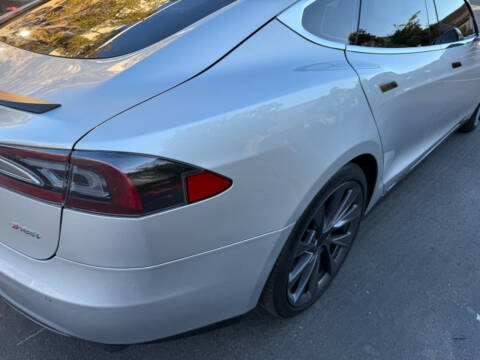 2013 Tesla Model S Performance