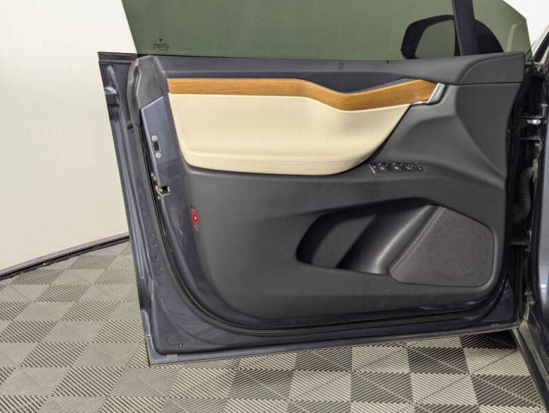 2020 Tesla Model X Long Range