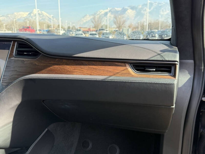 2020 Tesla Model X Long Range