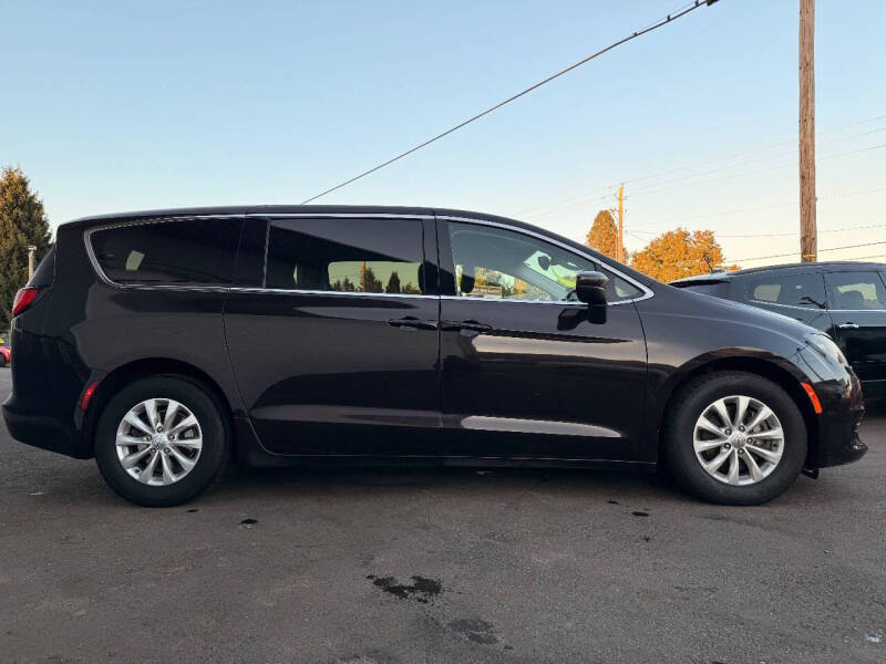 2017 Chrysler Pacifica Touring