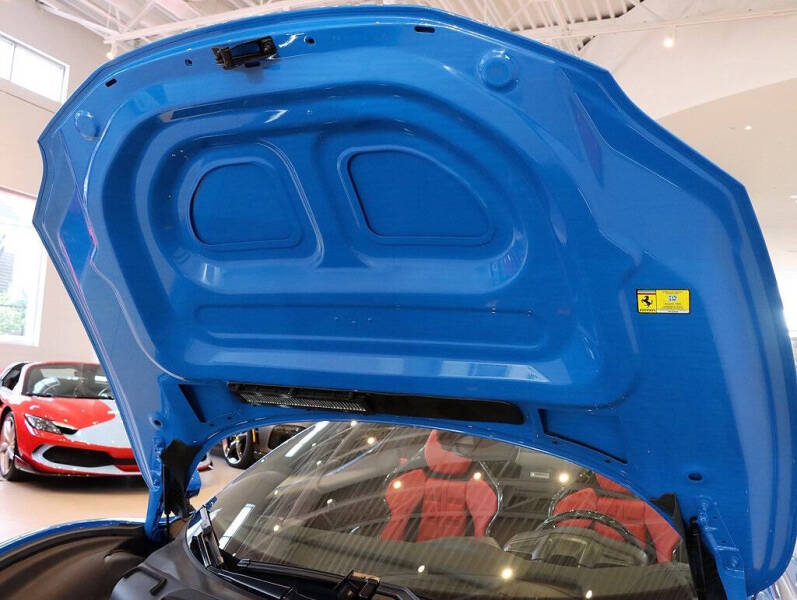 2024 Ferrari 296 GTS