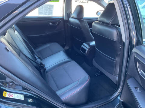 2016 Toyota Camry SE