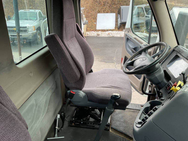2016 Freightliner Cascadia