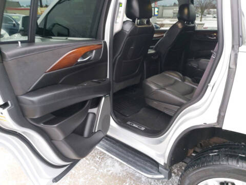 2017 Cadillac Escalade Luxury