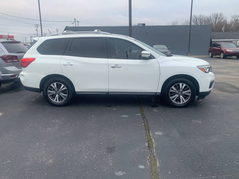 2017 Nissan Pathfinder S