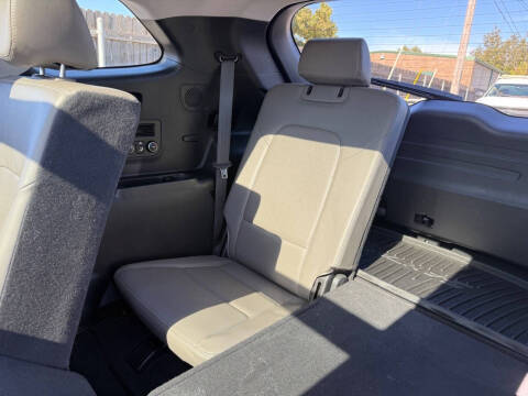 2017 Hyundai Santa Fe Limited Ultimate