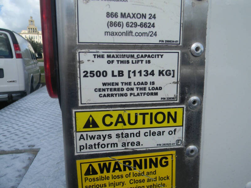 2023 Freightliner M2 106