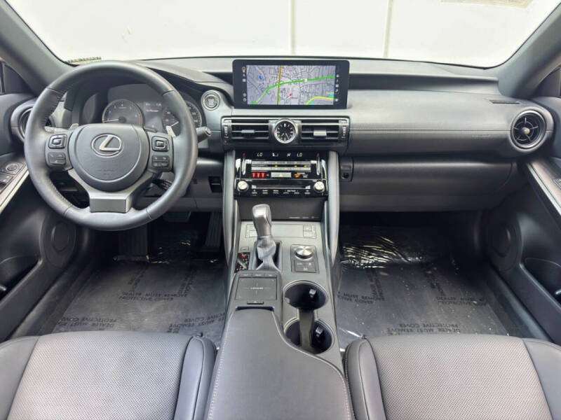 2023 Lexus IS 300