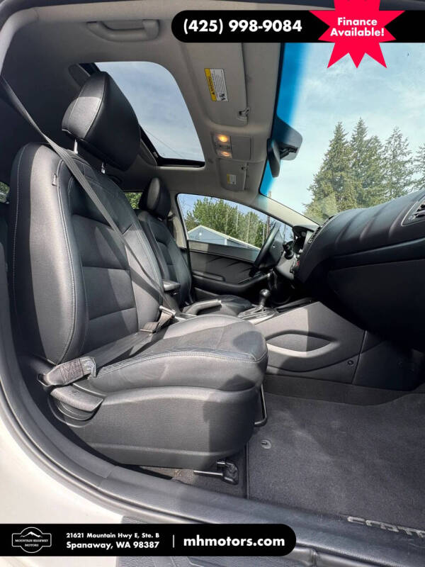 2016 Kia Forte5