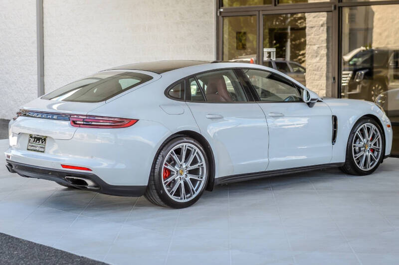 2020 Porsche Panamera
