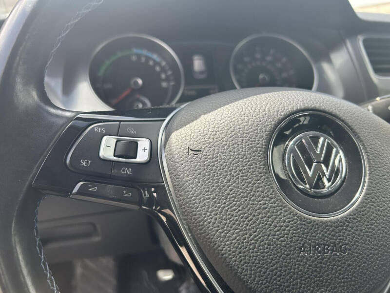 2015 Volkswagen e-Golf SEL Premium